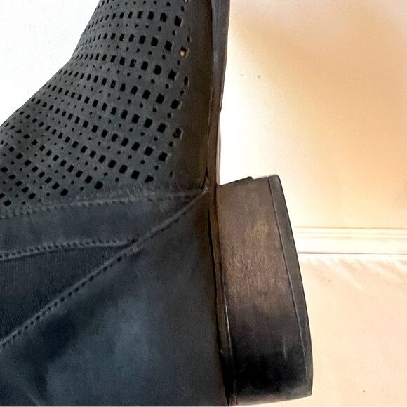 Restricted women’s Grey heel ankle boots size 8.5 - Picture 6 of 15